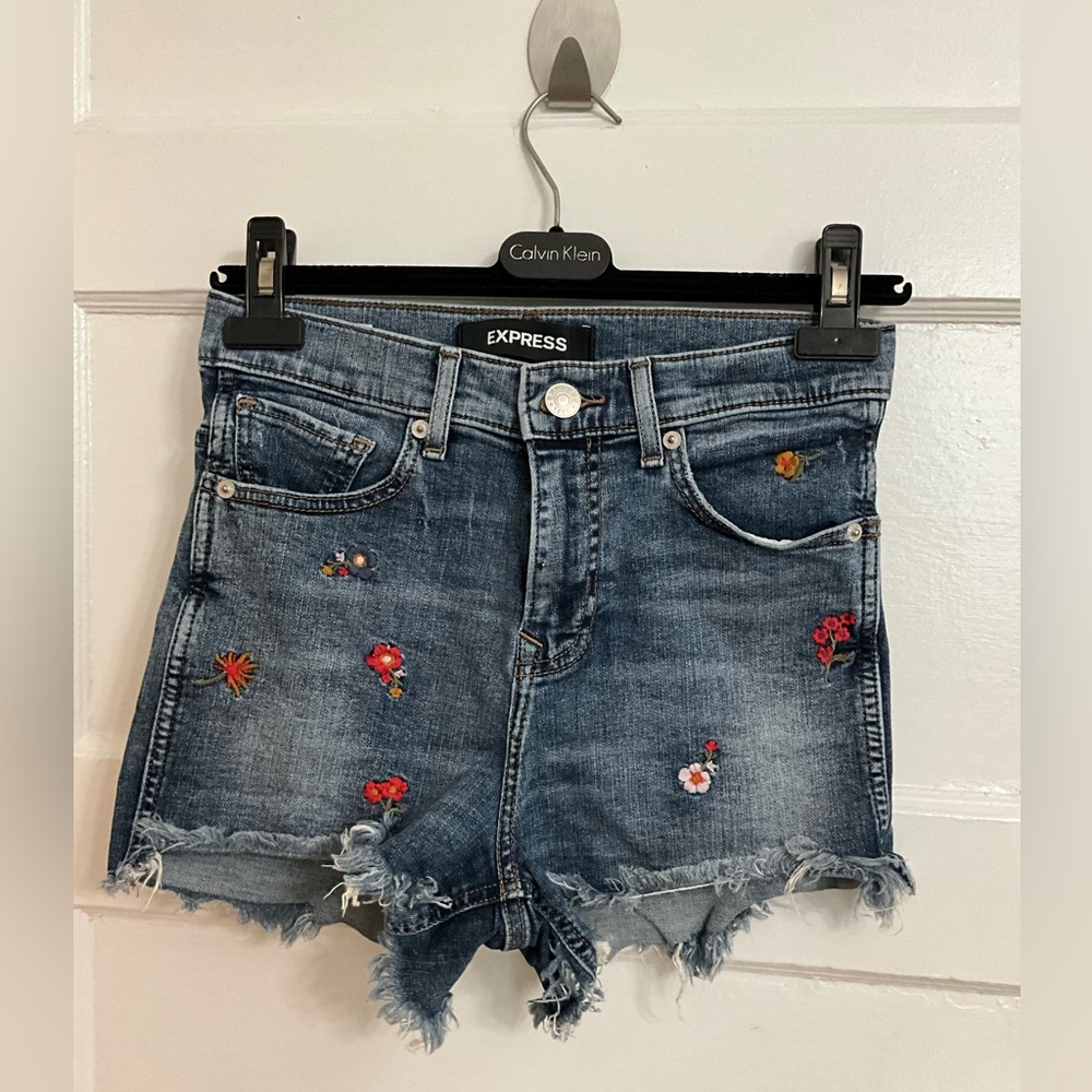 Women short